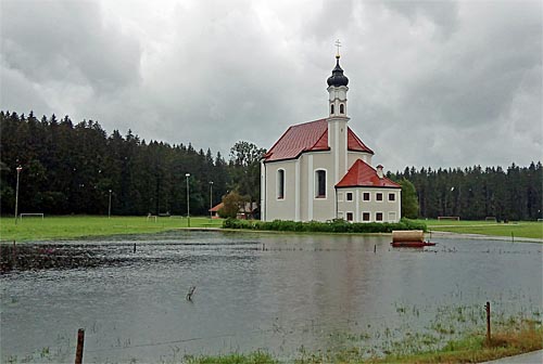 St. Leonhard bei Dauerregen